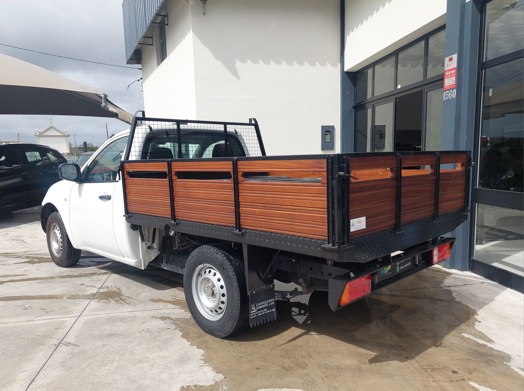 Mitsubishi L200 2.5 DI-D 4x2 / 3 Lugares