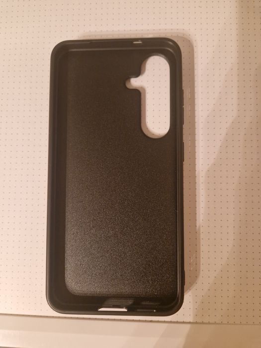 Nowe etui samsung s25 guess