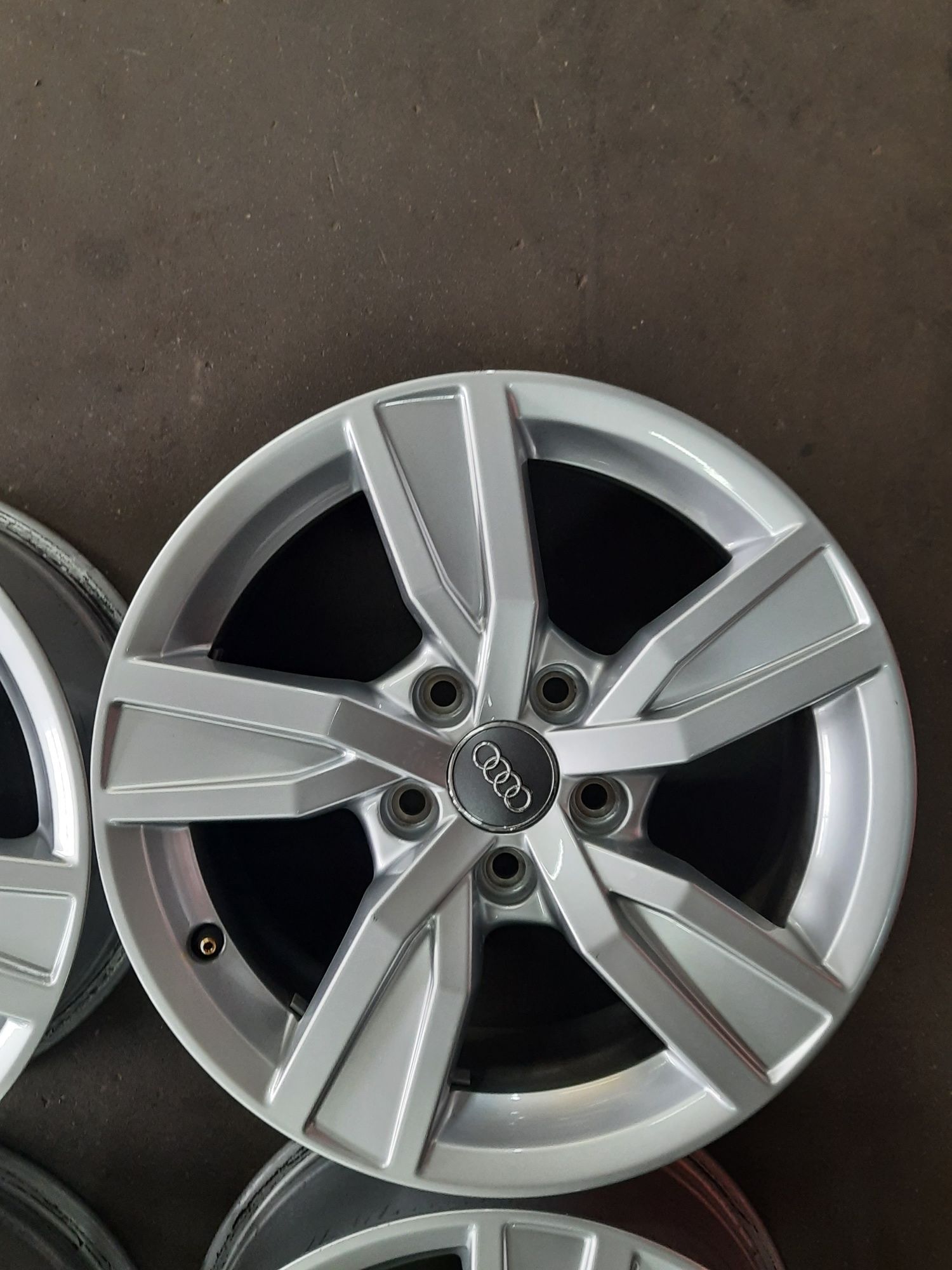 (0111) Felgi 16" 5x112 ET 35 7j - Audi