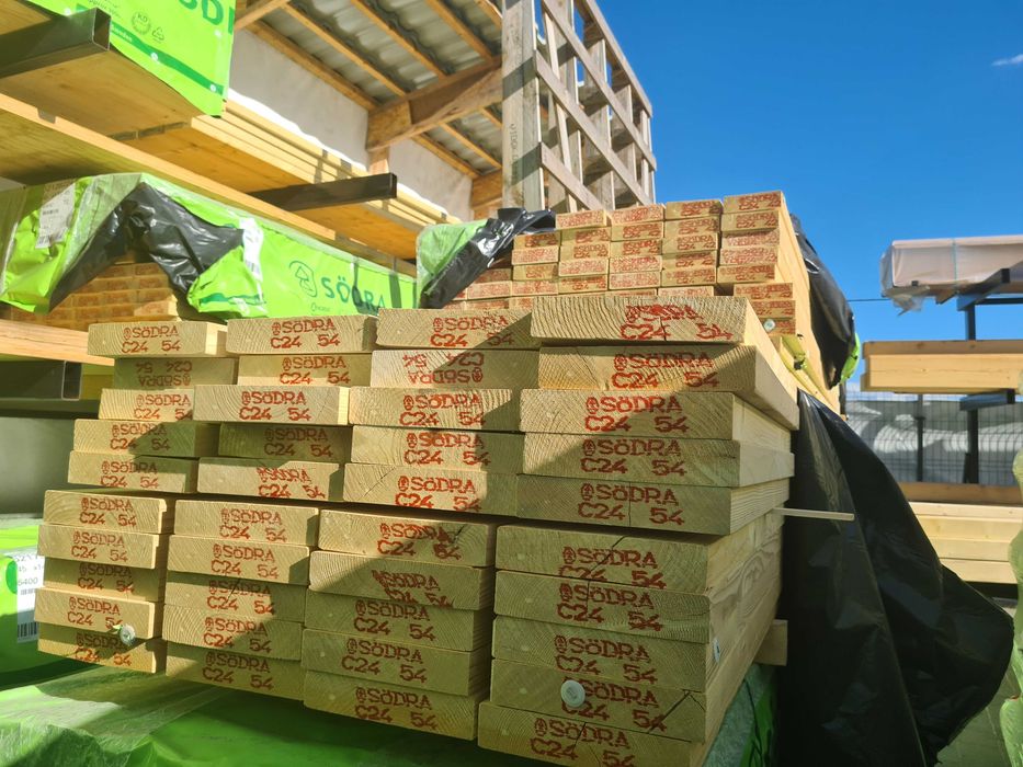 Drewno konstrukcyjne C24 Skandynawskie / KVH / SODRA