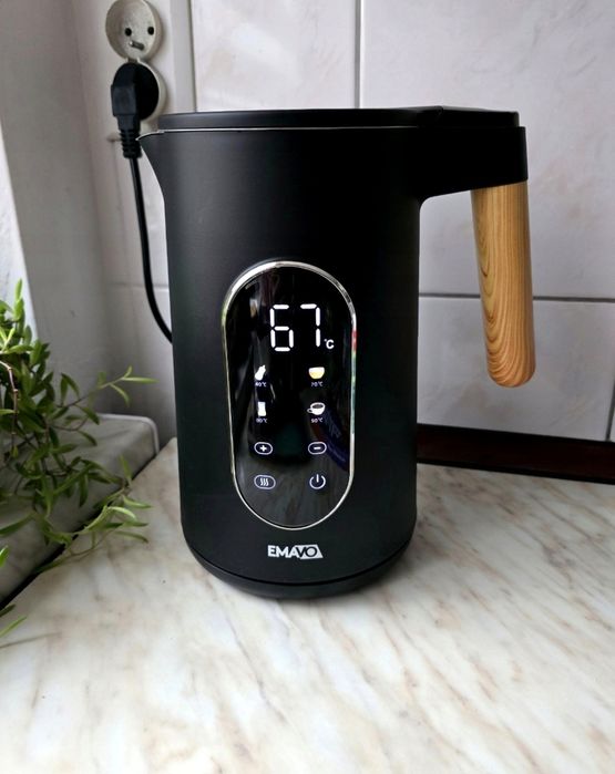 Czajnik elektryczny bezprzewodowy loftowy duża moc 1,7L czarny z wyświ