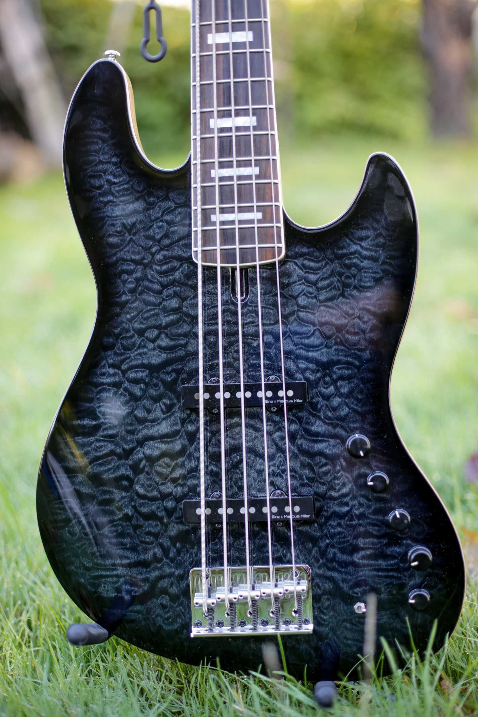 Sire Marcus Miller V9 Swamp Ash-5 Gitara basowa 5-strunowa