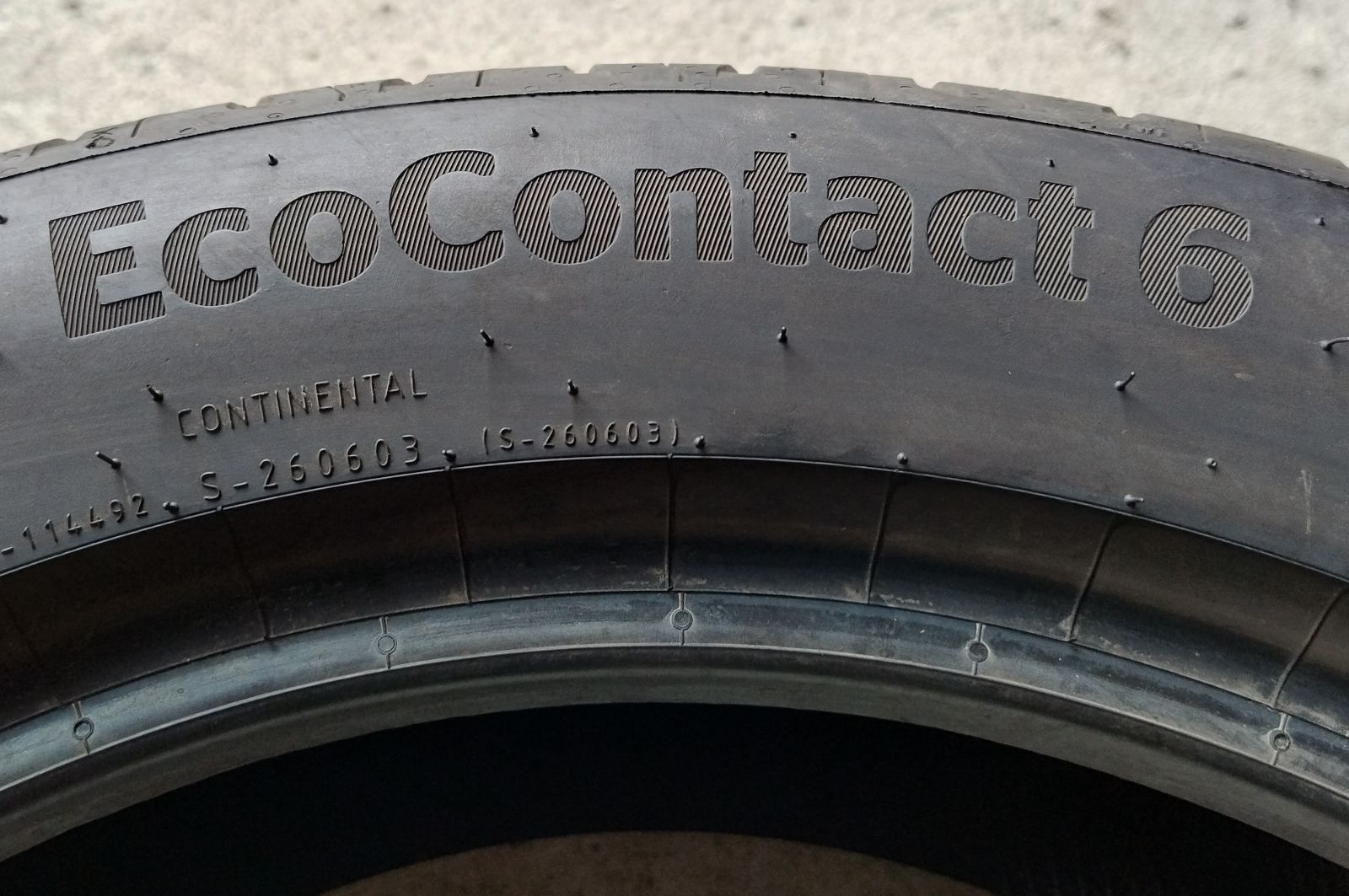 Шини б в літні R17 205/55 Continental Eco Contact 6