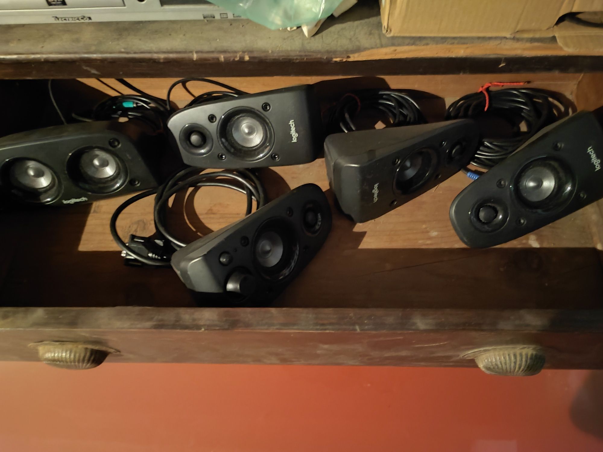Vendo/Troco Sistema de som 5.1 Logitech