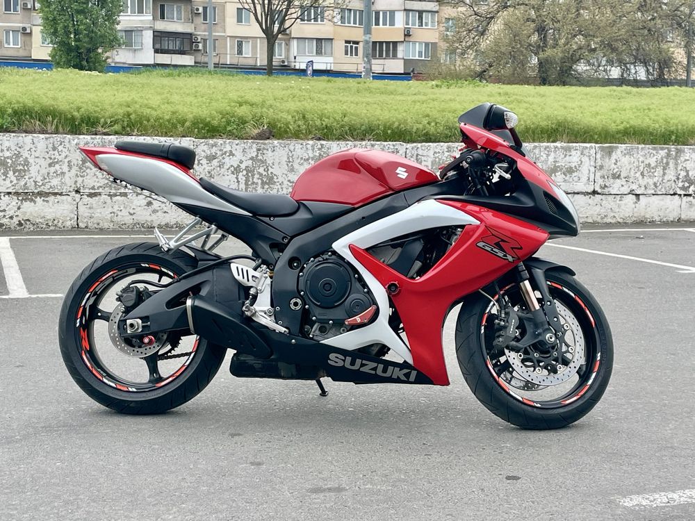 Suzuki GSX R 750