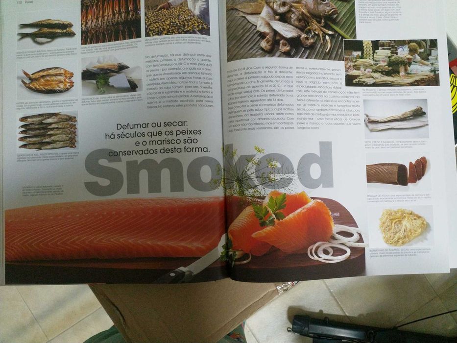 Livro "O universo dos alimentos" de Christian Teubner