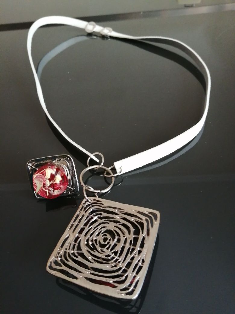 Conjunto de colar e anel artesanato