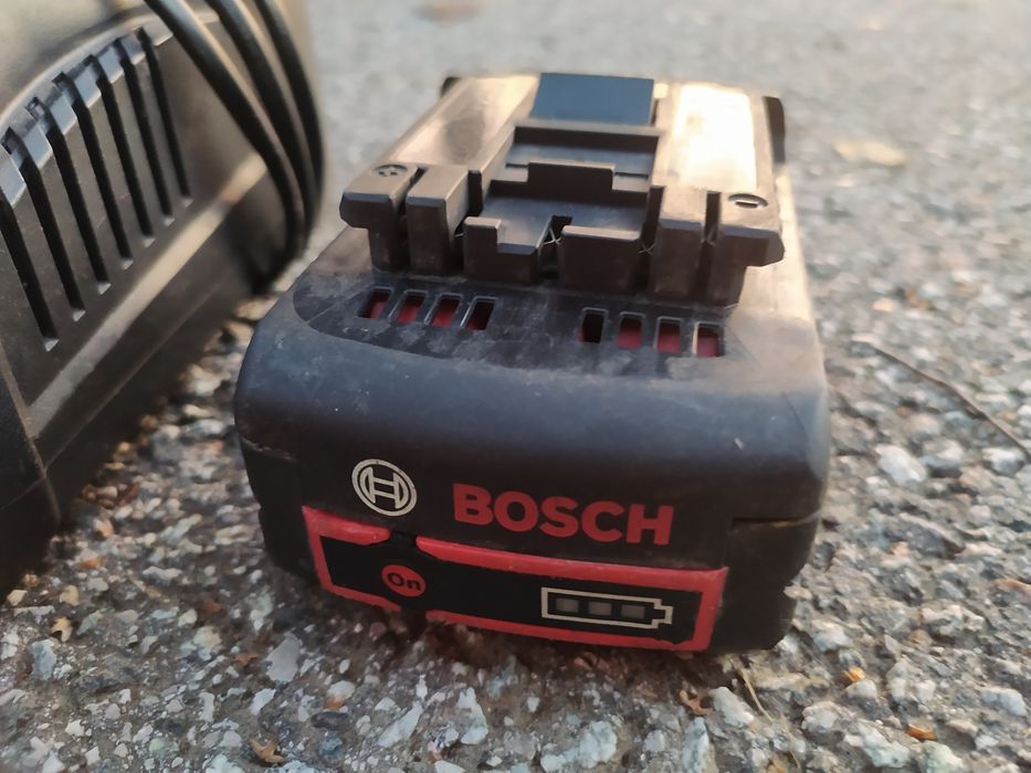 Bateria i ładowarka Bosch  5 ah okazja