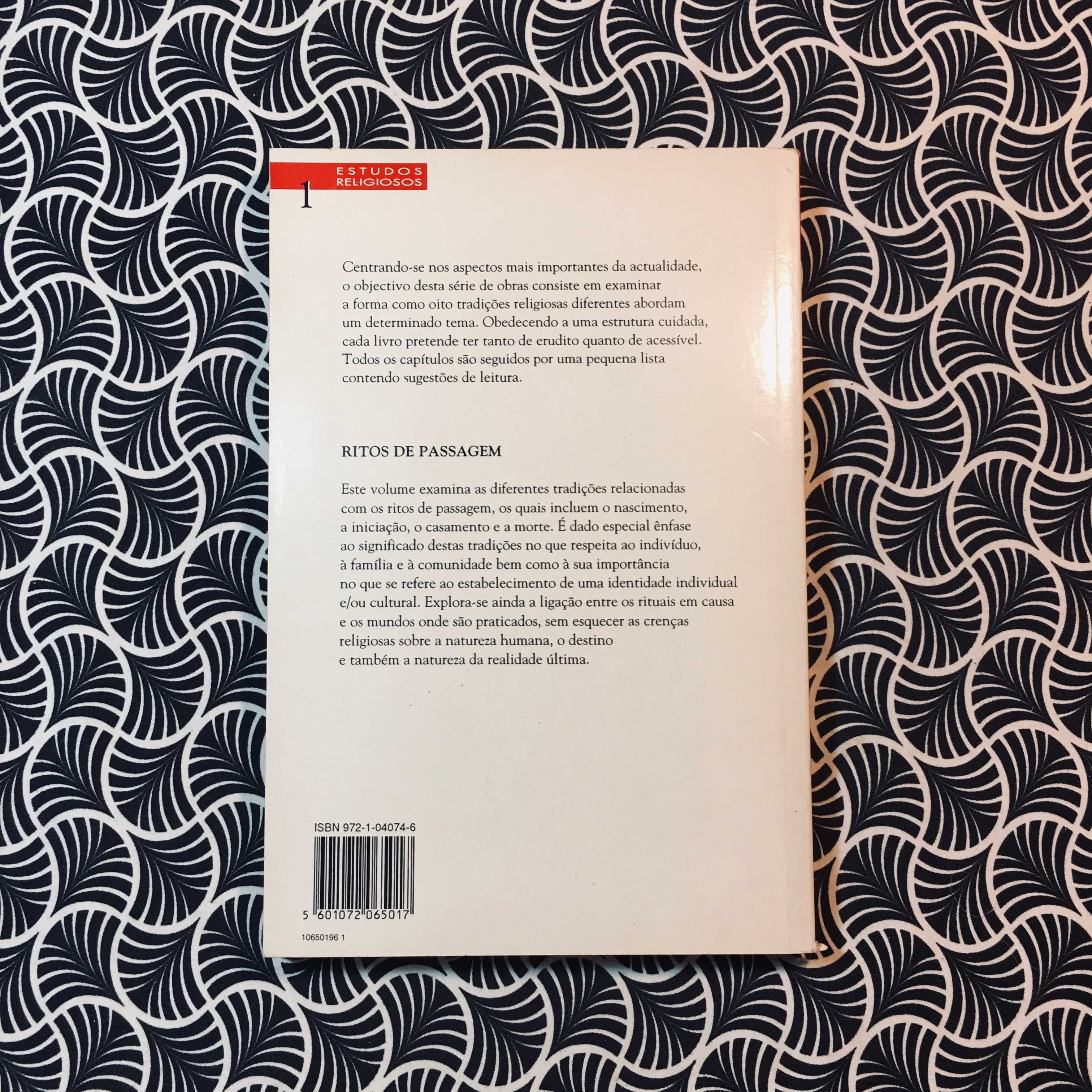 Ritos de Passagem - Coordenação de Jean Holm e John Bowker