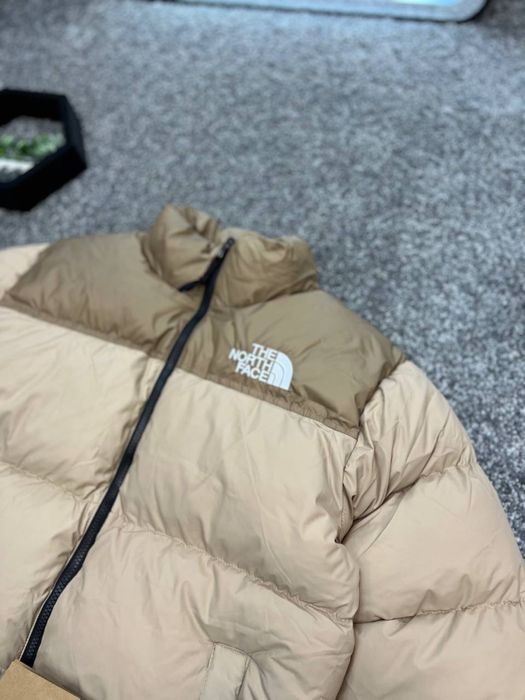 The North Face 700 бежевий пуховик теплий зимовий тнф