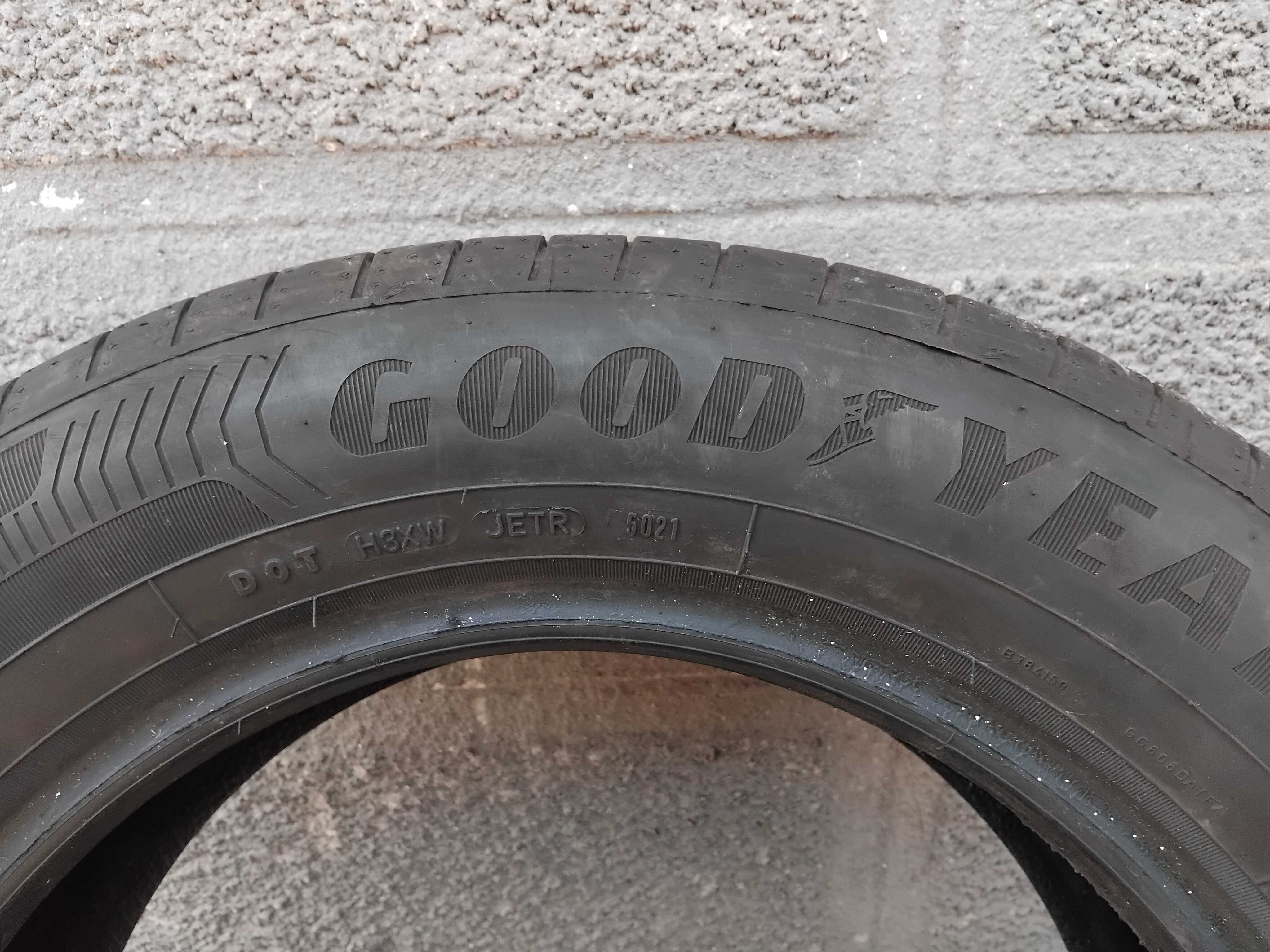 2 шини 99% Goodyear EfficientGrip Performance 205/60 R16 92V 2022-21р