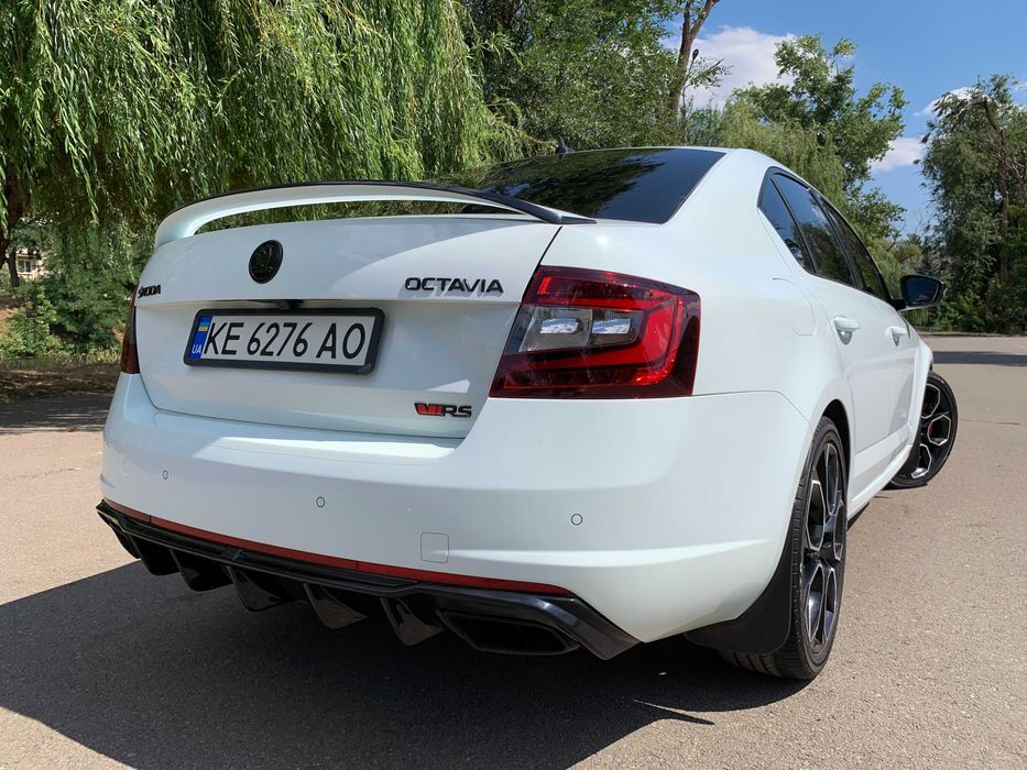 Skoda Octavia RS 2.0 TSI 2018 года.