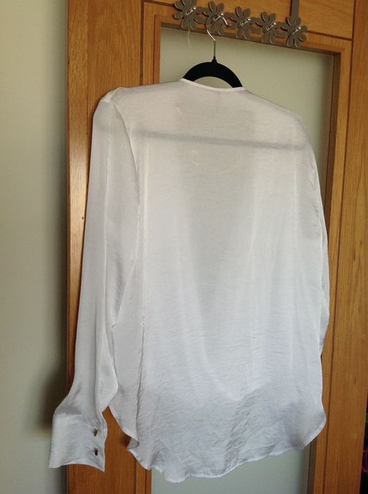 Camisa branca e vermelha Sahoco (a estrear)