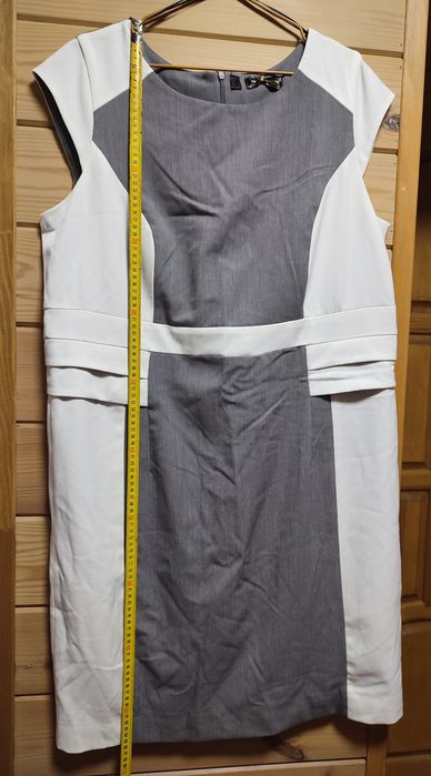 Плаття сіре/біле нове ділове повсякденне