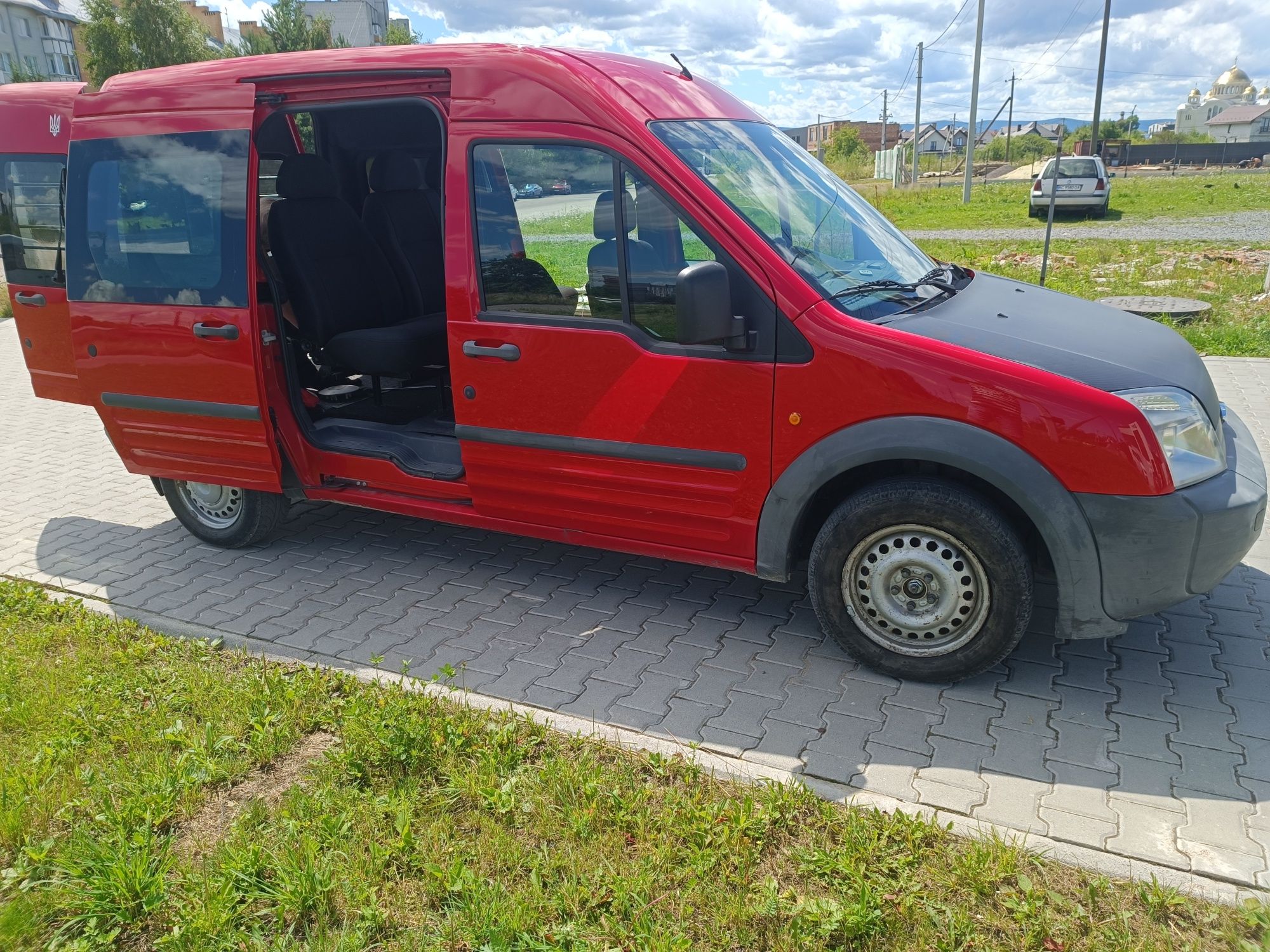 Продам сімейне авто ford transit connect 1.8 tdi 2006