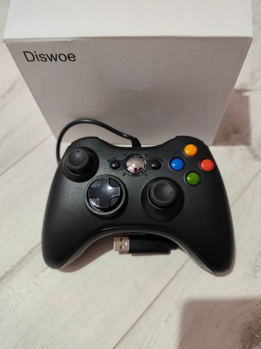 Przewodowy pad do konsoli Xbox 360