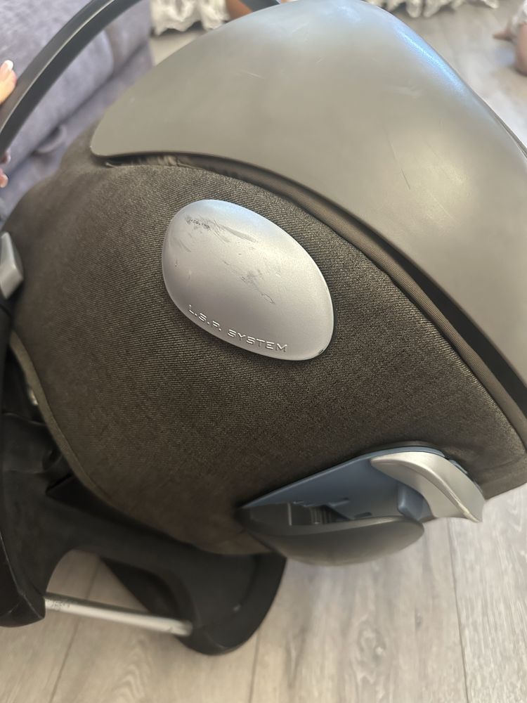 Автокрісло Cybex platinum Cloud Q