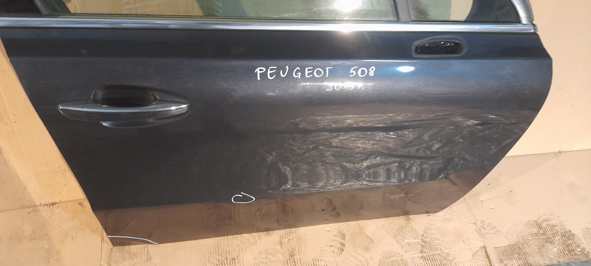 Peugeot 508 Drzwi prawy przód.