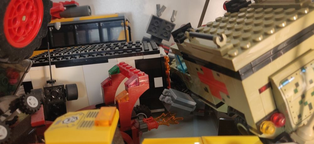 LEGO, Лего. Оригінал, аналог