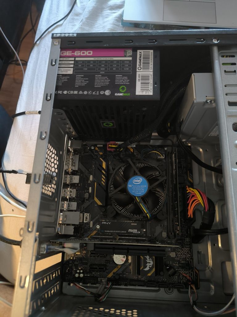 Vendo torre i5 + SSD