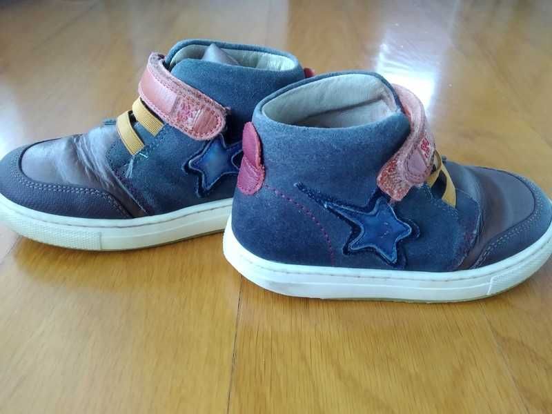 Botas para menino marca GARVALIN