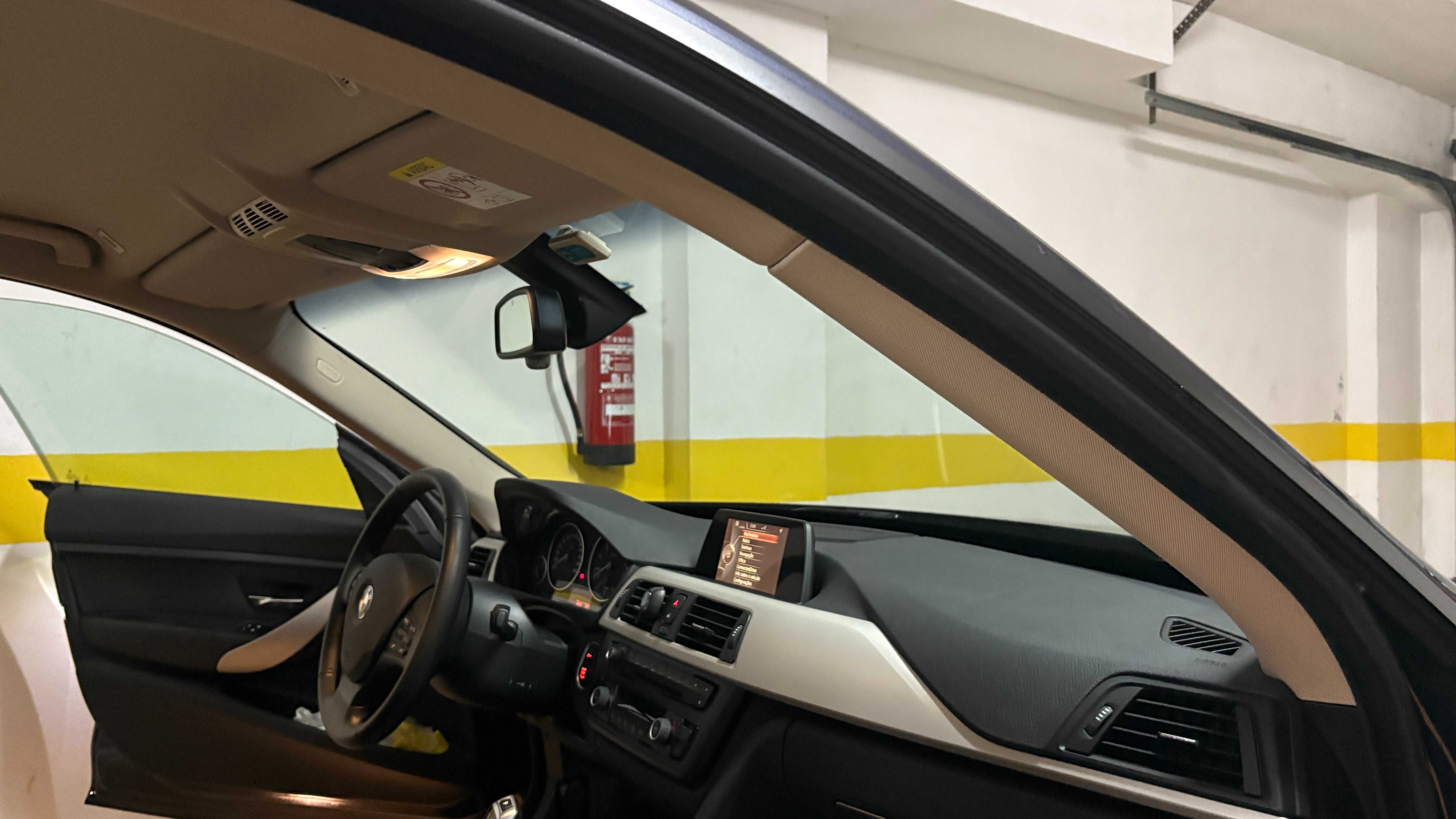 BMW 328ix GT Advantage Azul Imperial metalizado de 2016 - Oeiras