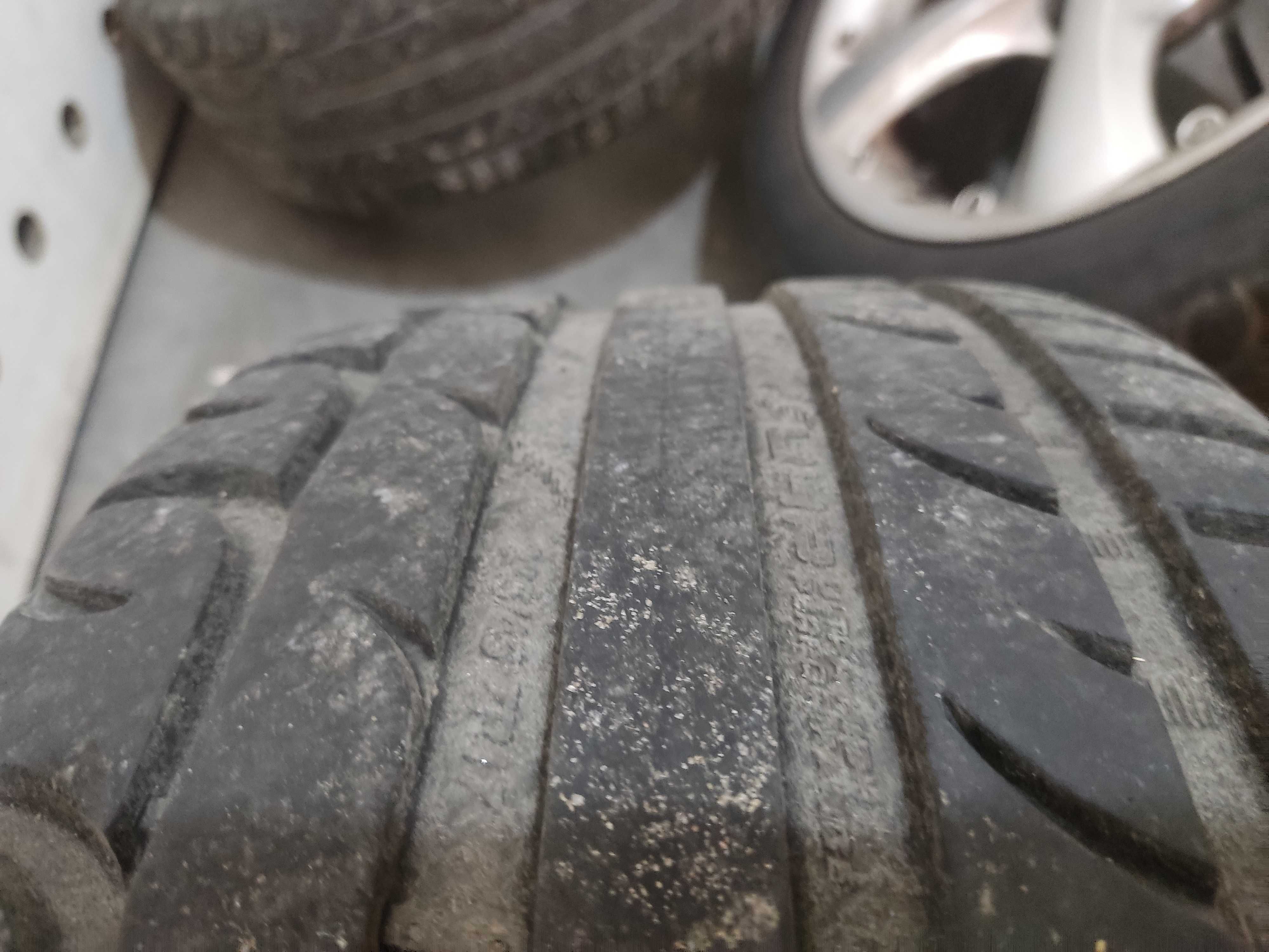 Felgi z oponami 8Jx17H2, 235/45 R17