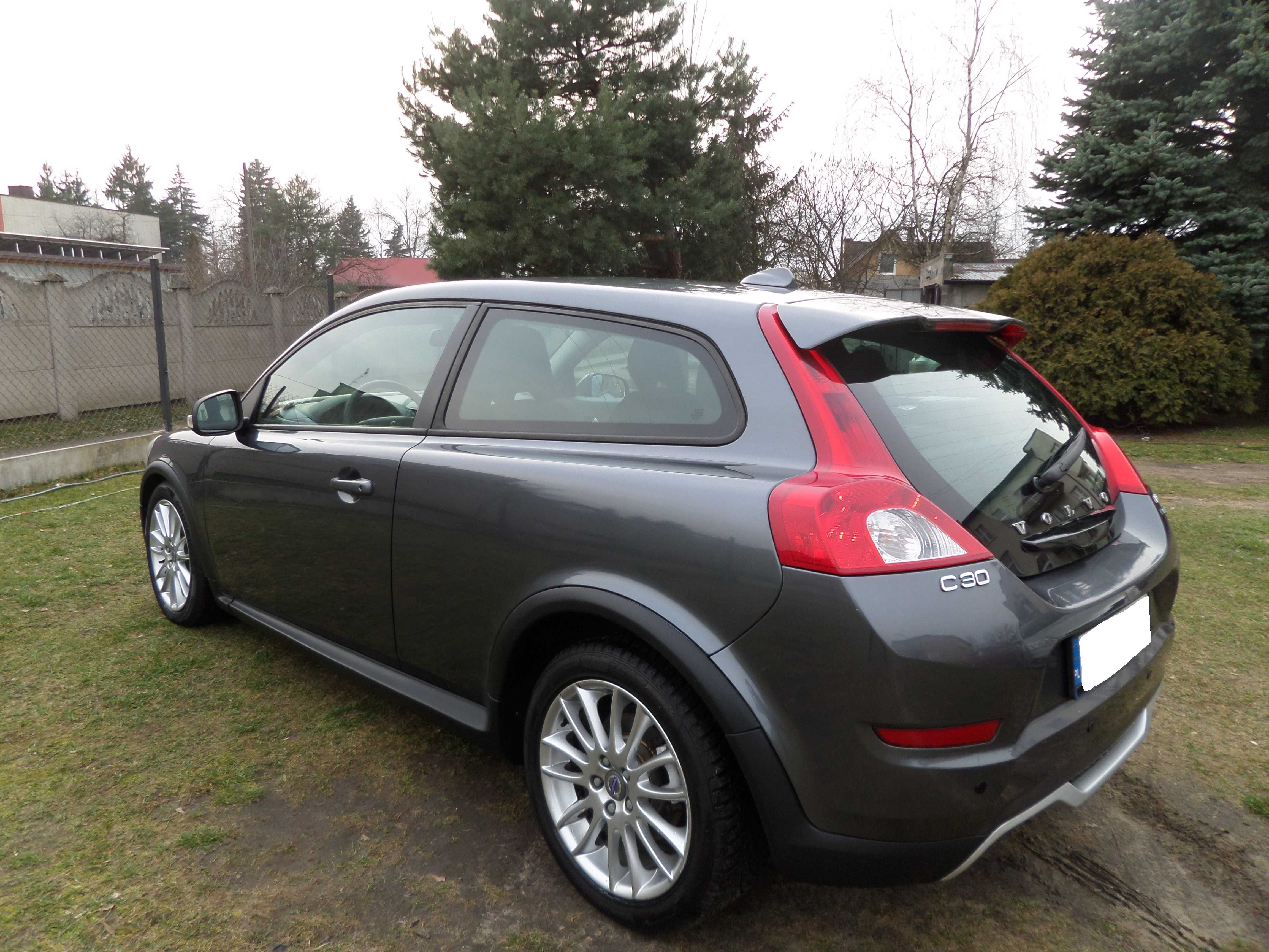 Volvo C30 -- 1.6 TurboDiesel -- 2010 rok