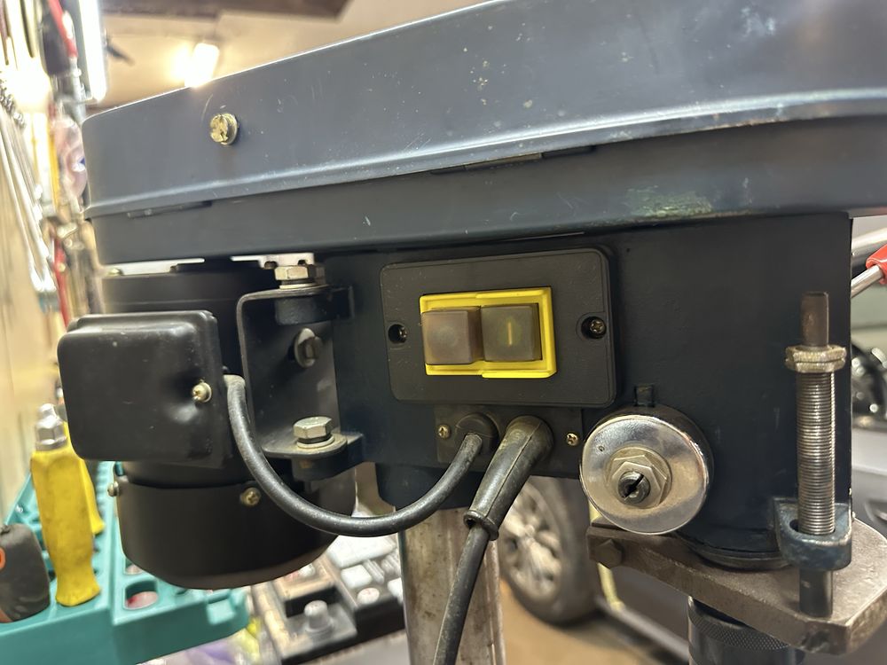Сверлильний станок Einhell sb401