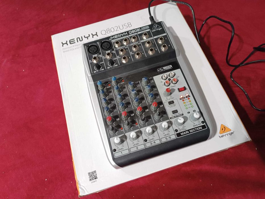 Mikser analogowy Behringer Xenyx Q802USB jak nowy + zasilacz i karton