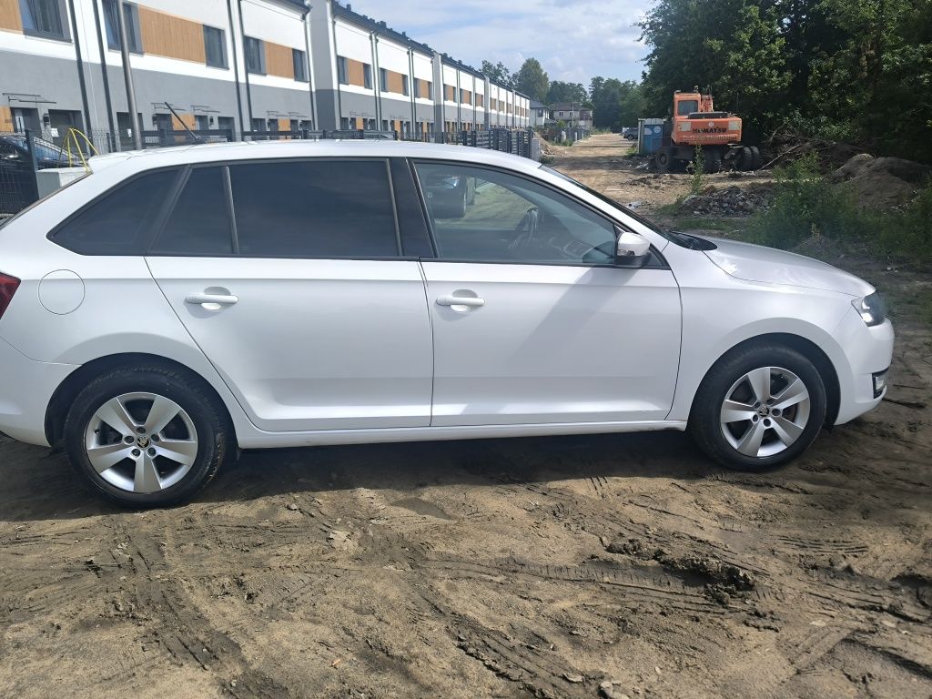 Skoda Rapid Spacebak
