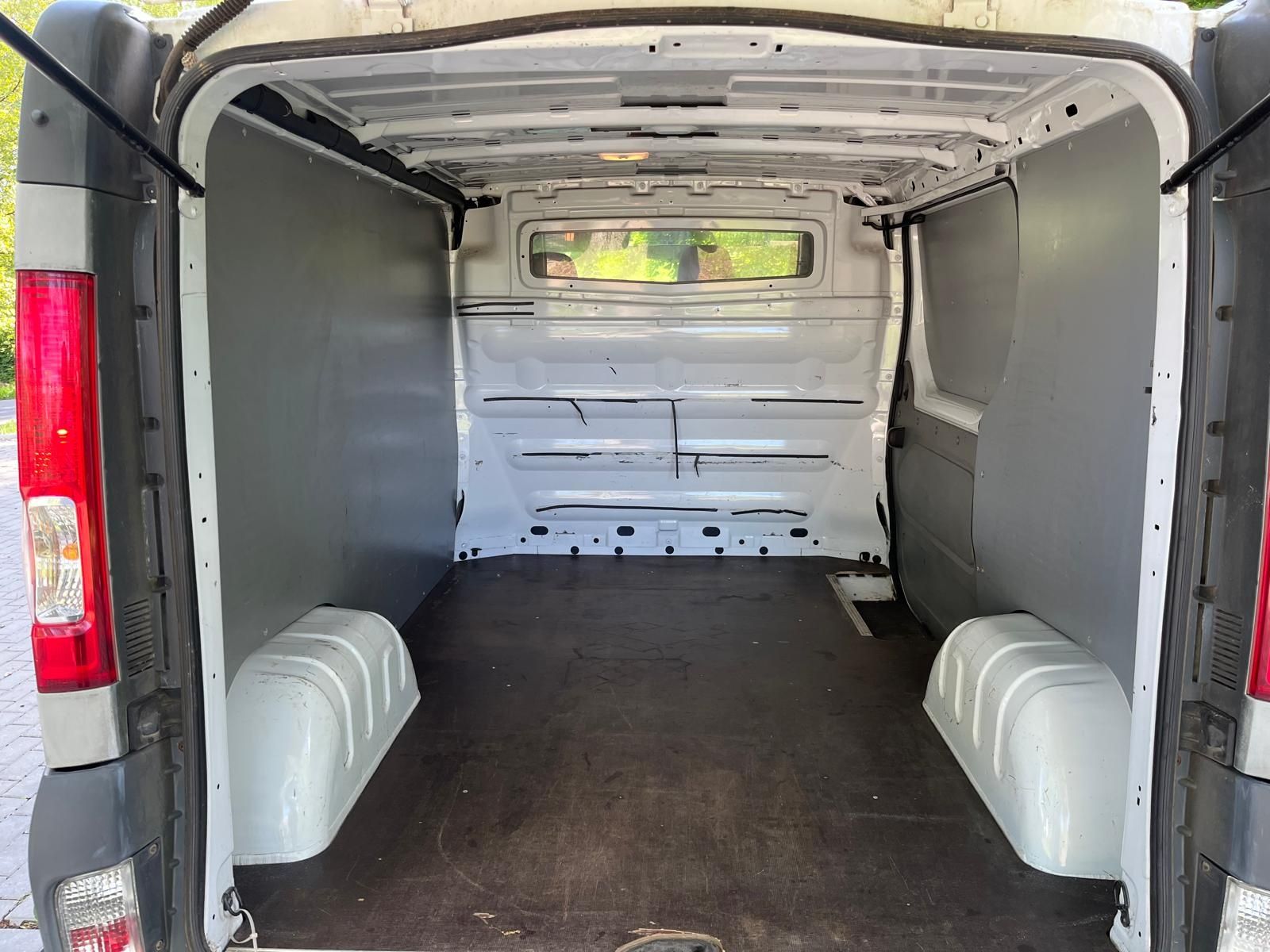 Opel Vivaro 2.0Cdti z Niemiec