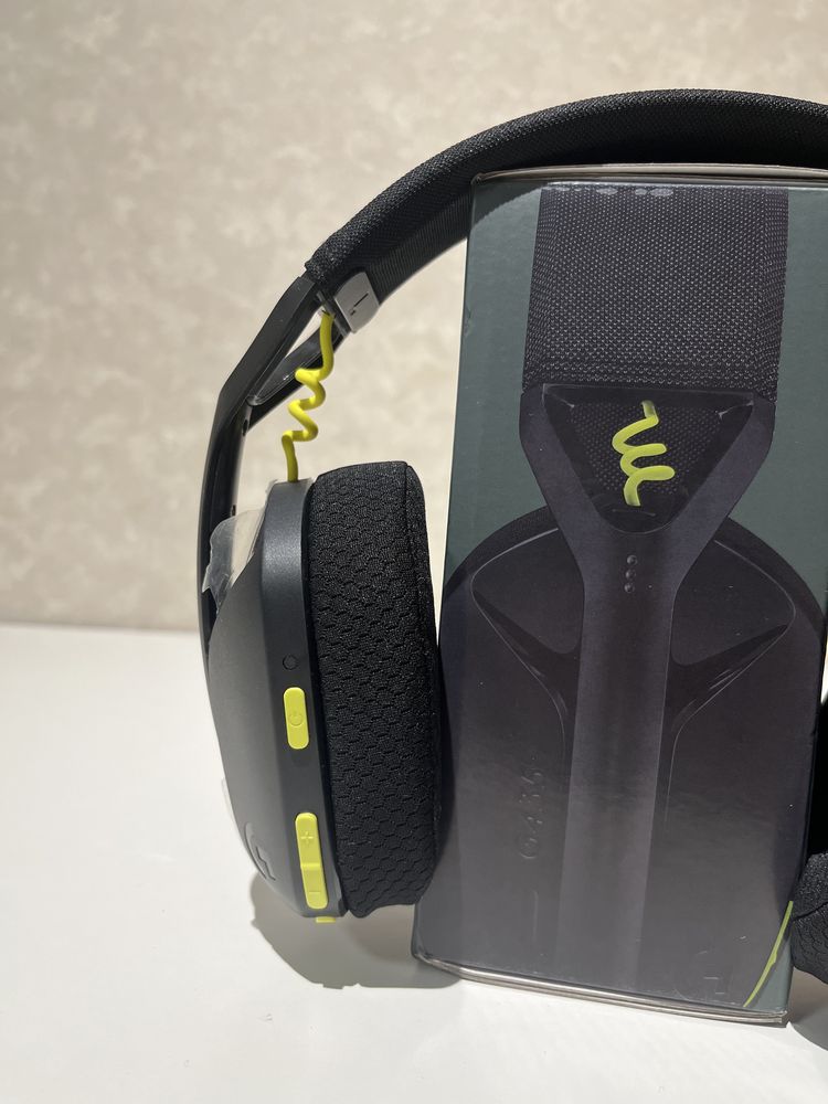 Бездротові навушники Logitech G435 LIGHSPEED Black
