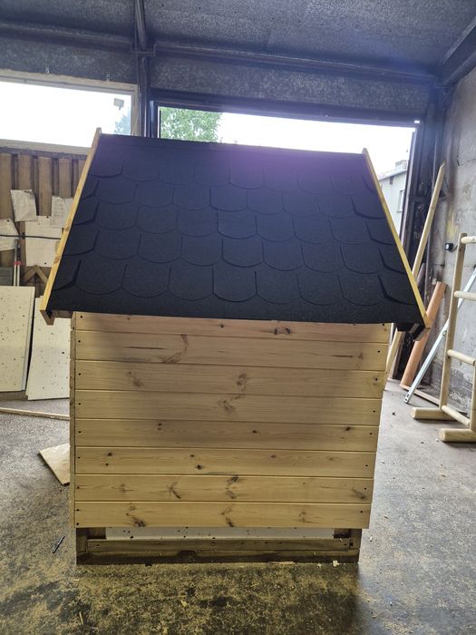 Kurnik ocieplony nowy. Okno pcv. Podłoga  Linoleum Jajecznik  Producen