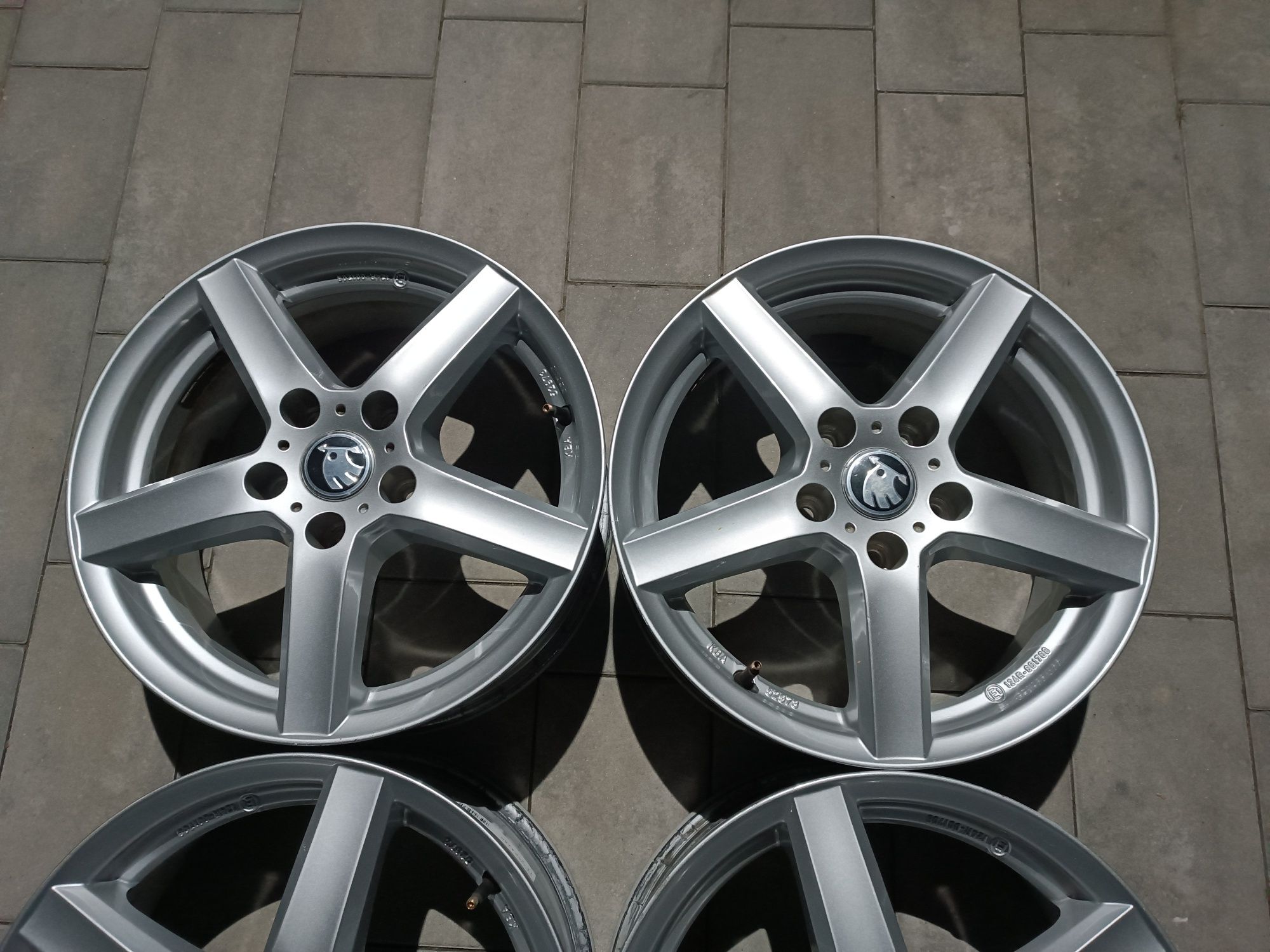 16 Alufelgi Skoda Octavia IV III II Superb, Karoq Yeti 5x112