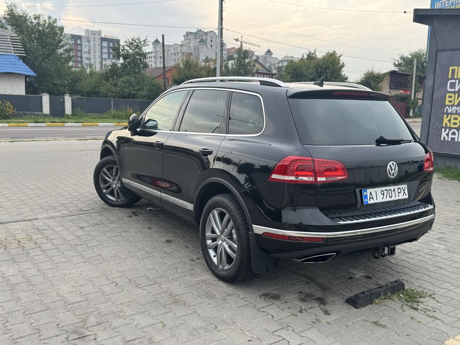 Свіжопригнаний Volkswagen touareg Fl з  історією обсл на оф сервісі.