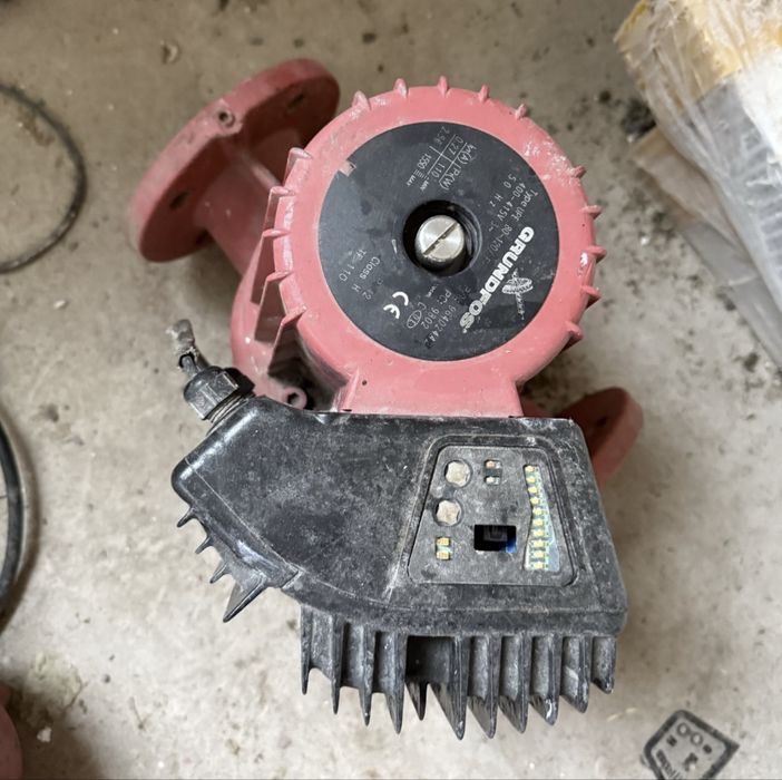 Pompa centralnego ogrzewania Grundfos Type UPE 80/120    400-415V