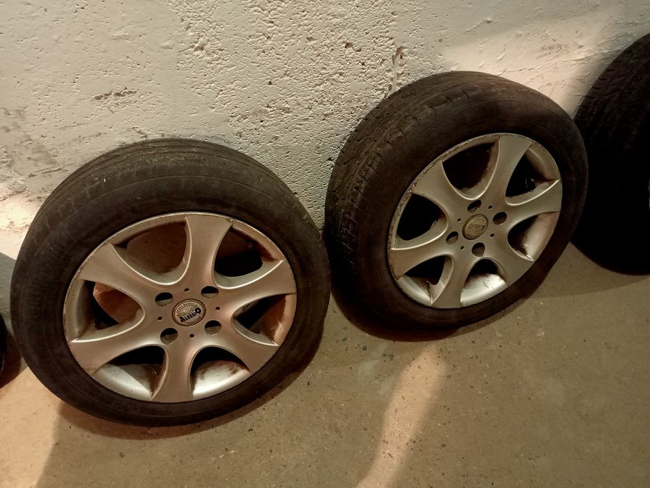 Felgi aluminiowe 15 z oponami