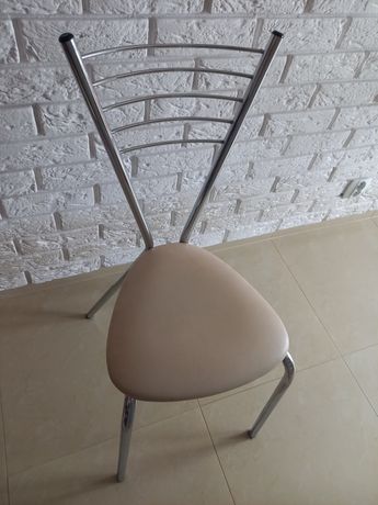 Krzesła do jadalni