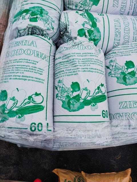 ziemia ogrodowa w workach