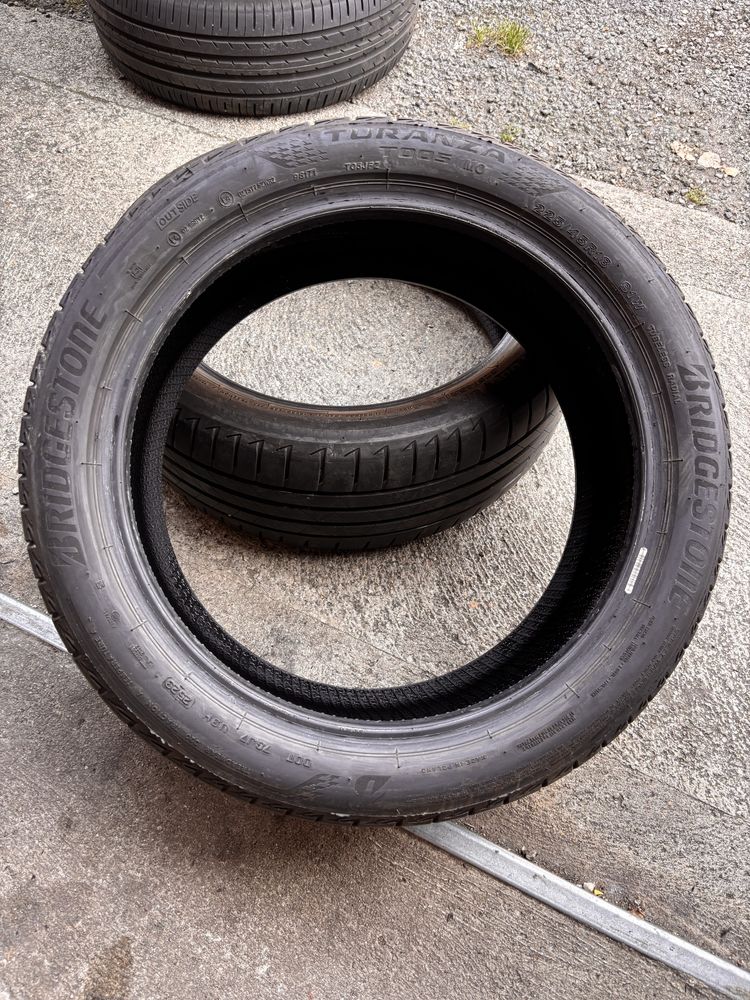 225/45/18 Bridgestone 2019 6,5 mm Para Opony letnie Cena za 2