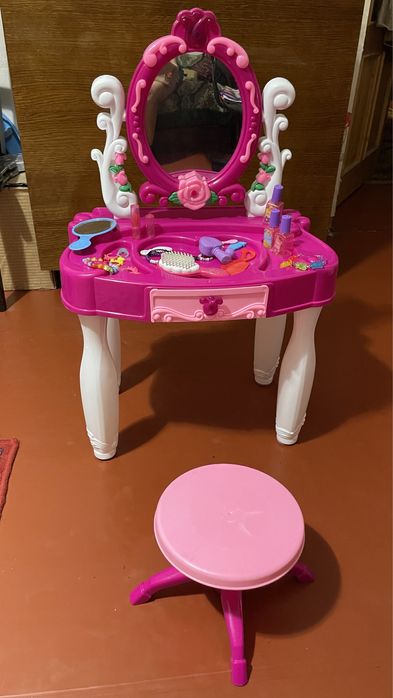 Детское трюмо