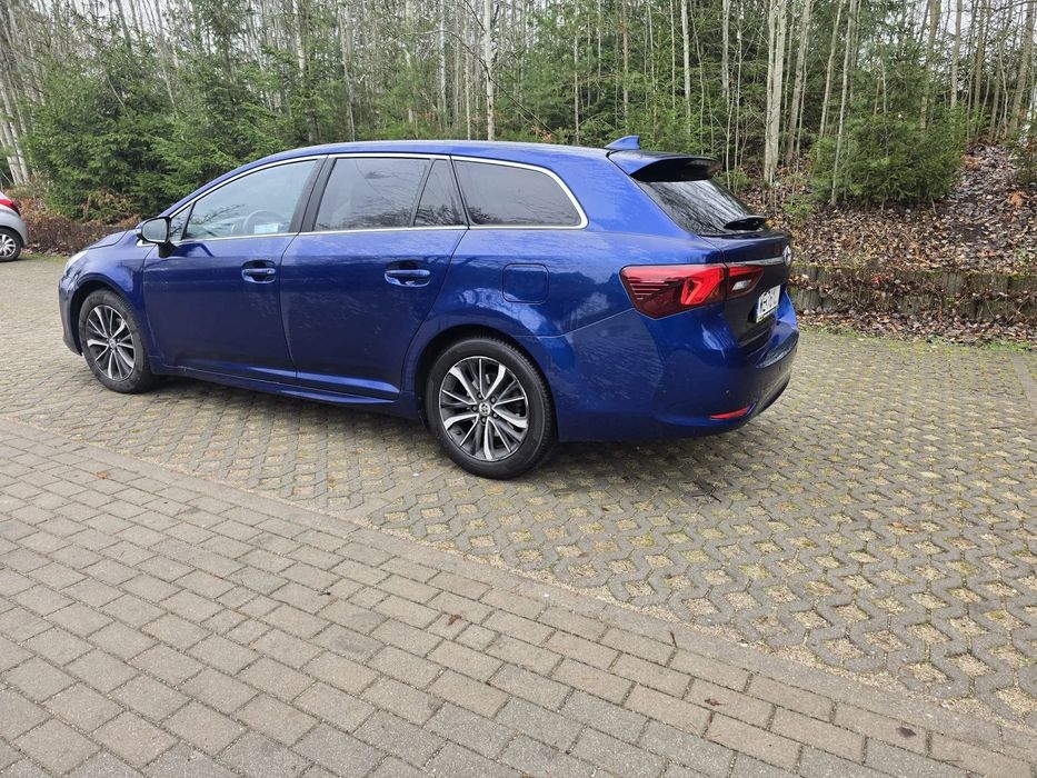 Toyota Avensis Salon Polska, Faktura VAT, Stan bardzo dobry