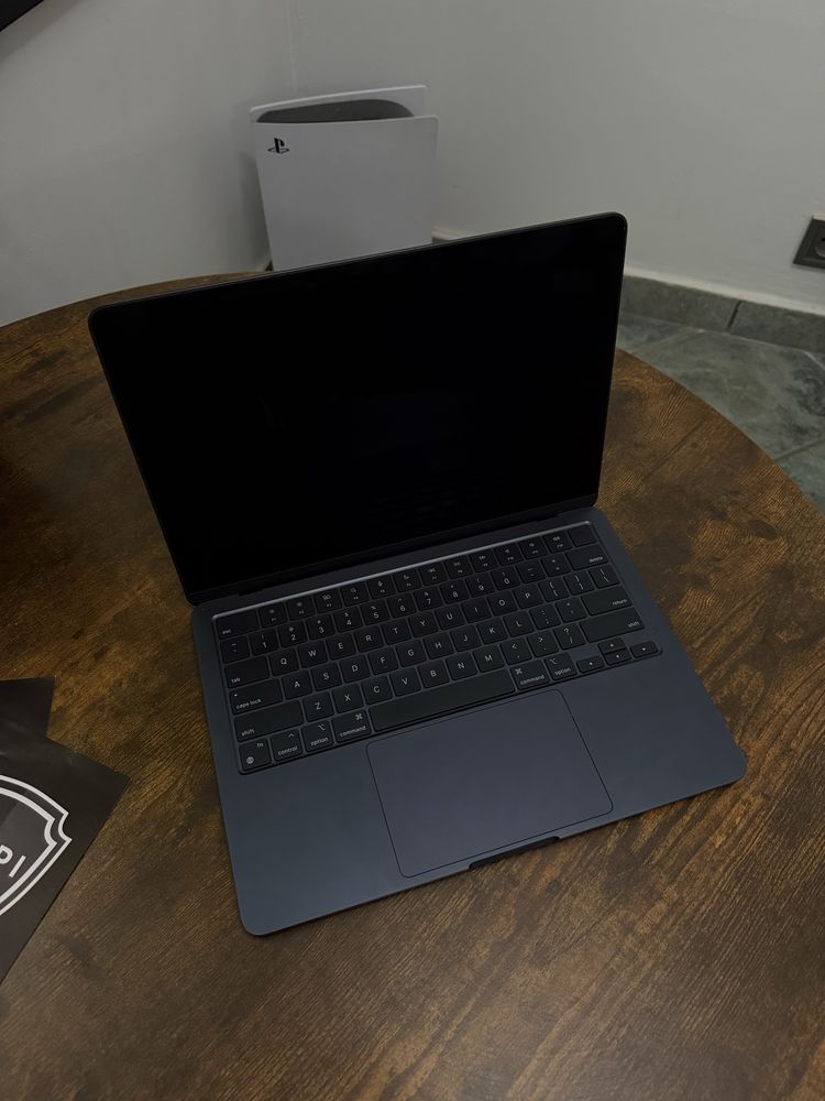 MacBook Air M2 8/256Gb