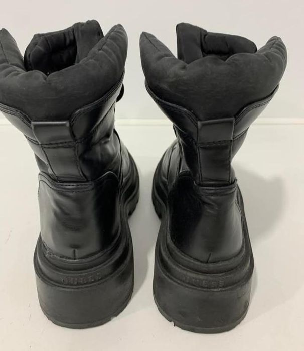 Стильные женские ботинки  очень легкие и удобные кожаные 37р. 23,5 см