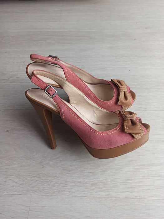 Sandałki na wysokiej szpilce