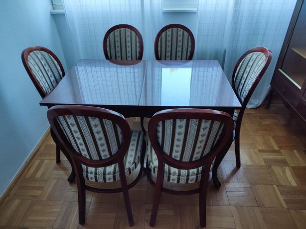 Rozkładany stół i krzesła po renowacji zestaw PRL