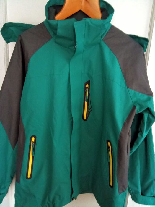 Новая стильная дождевик -ветровка с капюшоном, L