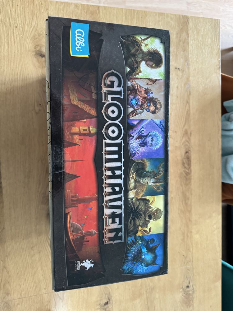 Gloomhaven + organizer