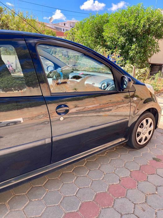 Peugeot 107 em excelente estado geral, económico, fiável